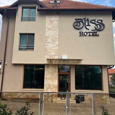 Хотел Bliss Kazichene エクステリア 写真
